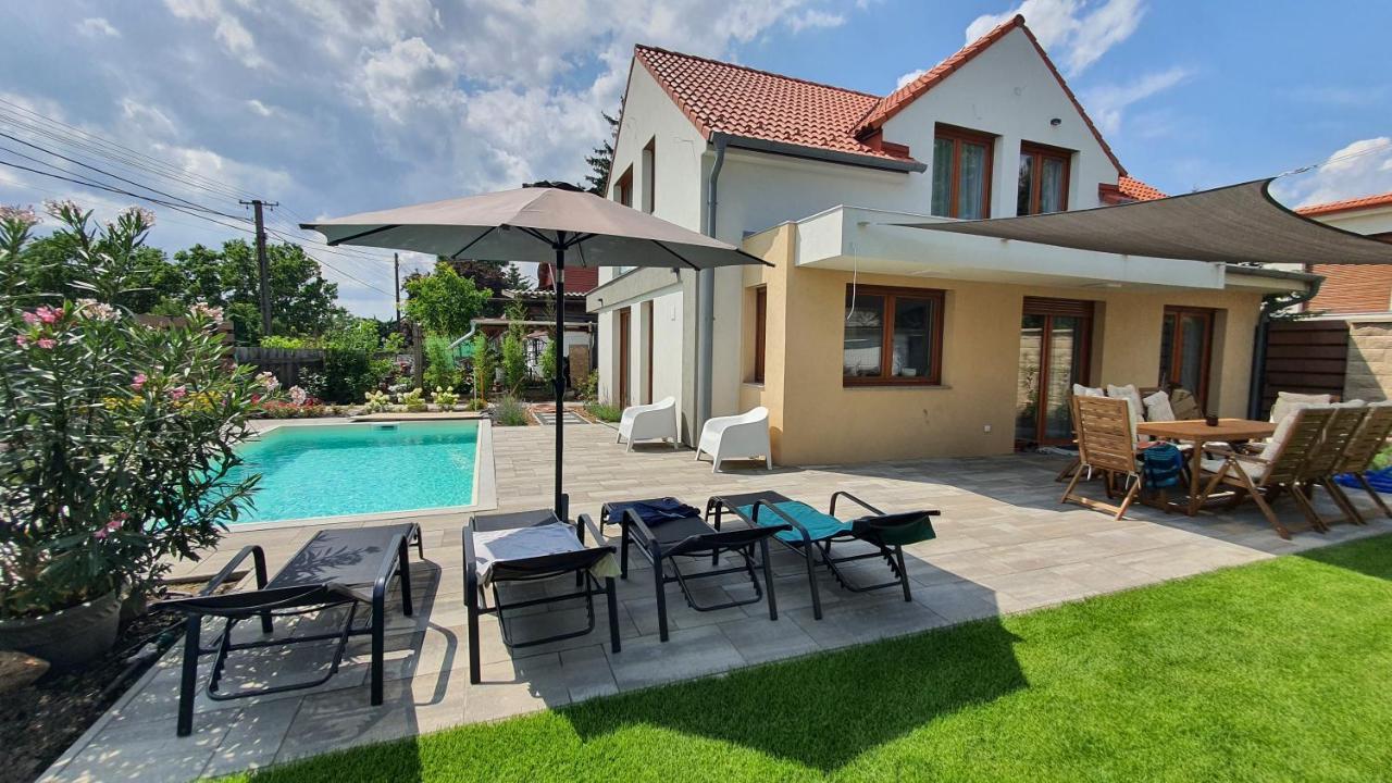 Velence Lakeside Pool House Екстериор снимка
