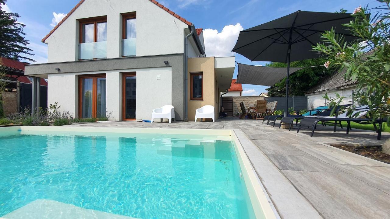 Velence Lakeside Pool House Екстериор снимка
